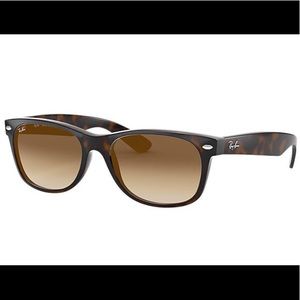Ray-Ban New Wayfarer Classic sunglasses NIB